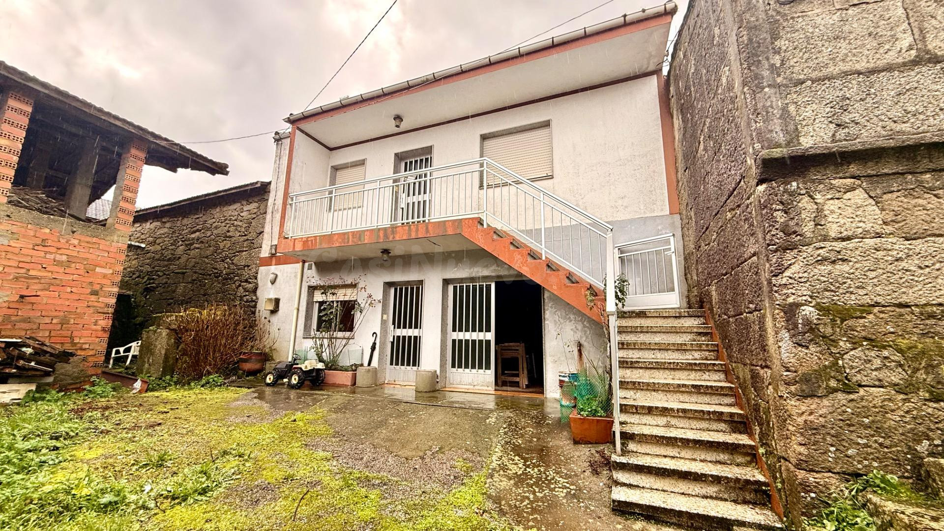 Casa en venta de dos plantas  - sin registrar