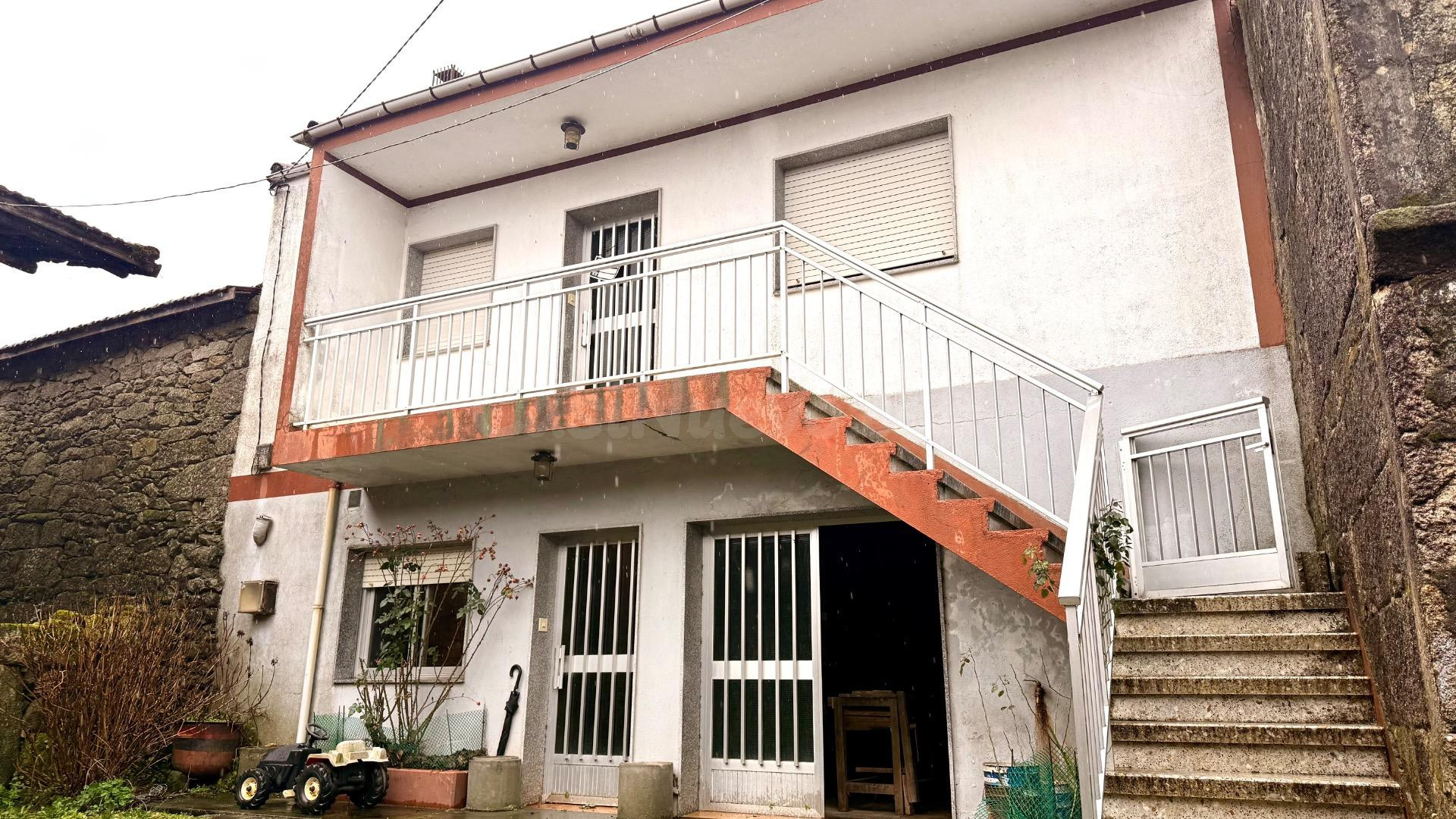 Casa en venta de dos plantas  - sin registrar - foto 2