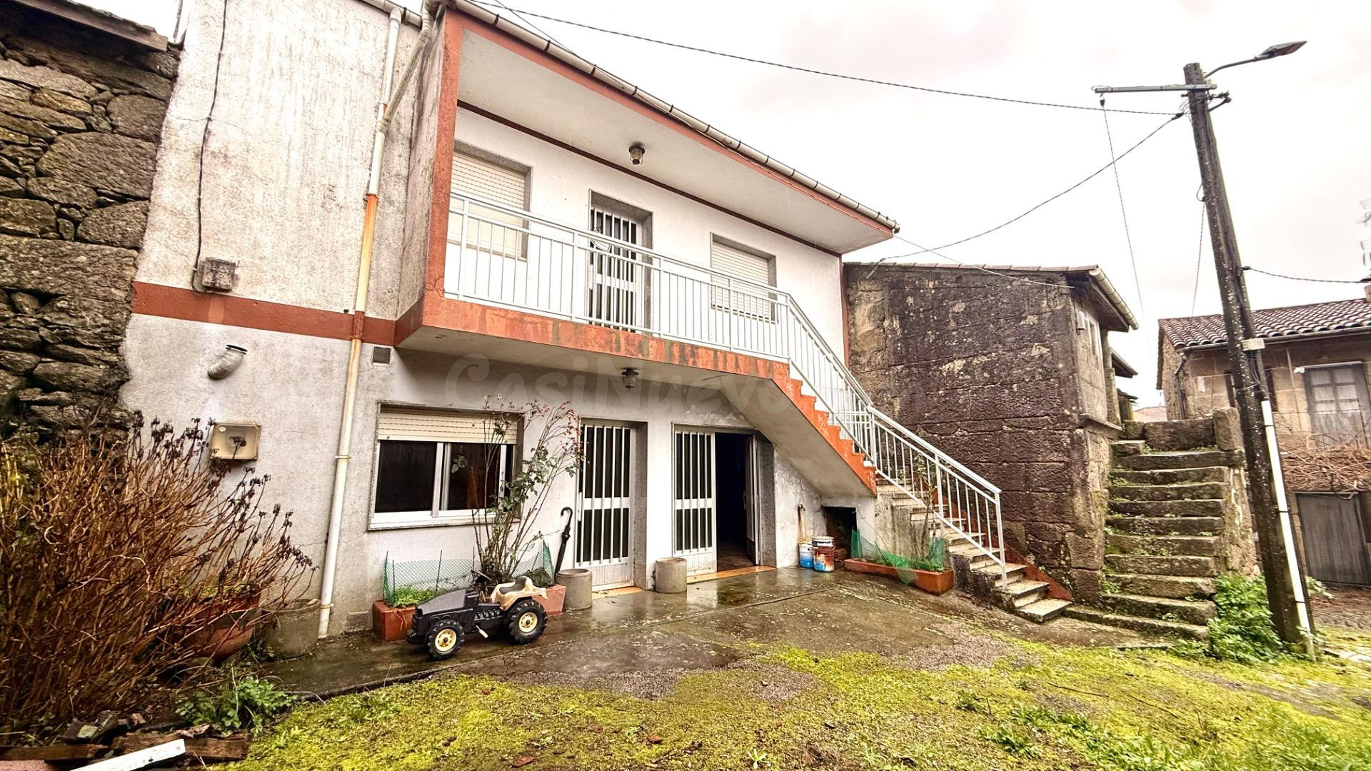 Casa en venta de dos plantas  - sin registrar - foto 3