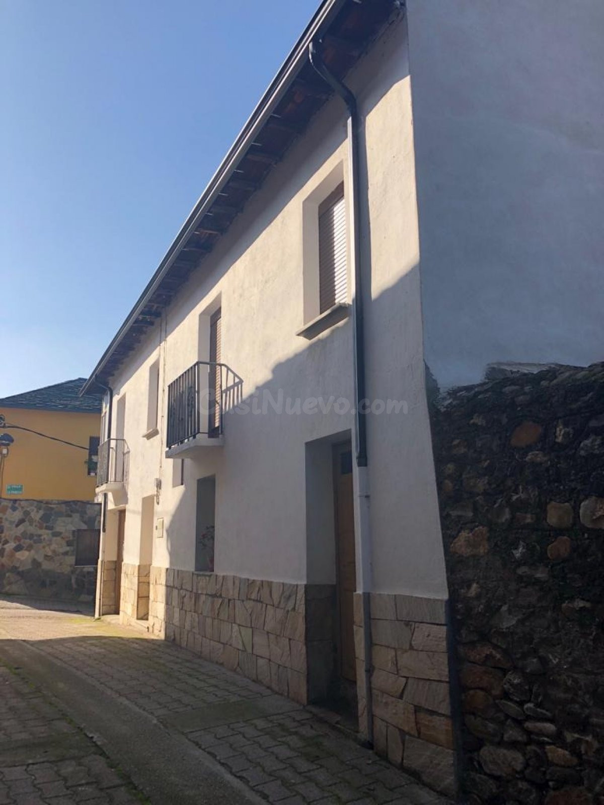 SE VENDE CASA EN CAMPO