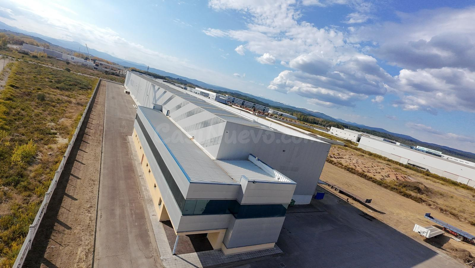 SE VENDE NAVE EN EL POLIGONO INDUSTRIAL DE CUBILLOS  DEL SIL