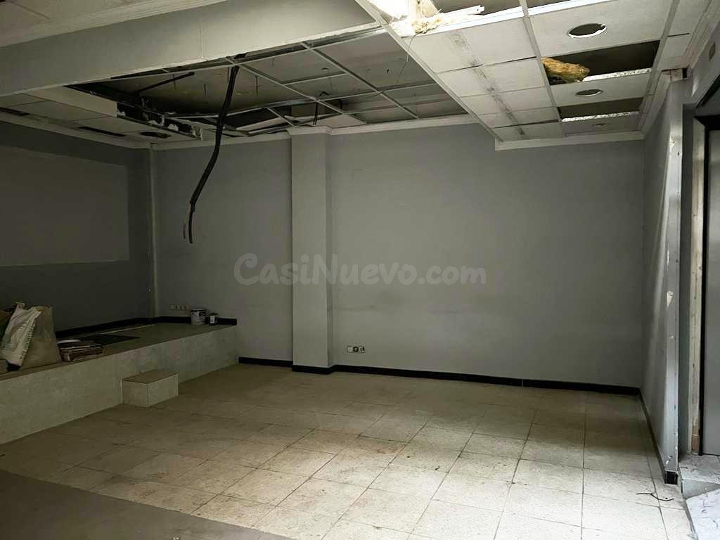 LOCAL EN CALLE MARTINEZ CAMPOS. - foto 4