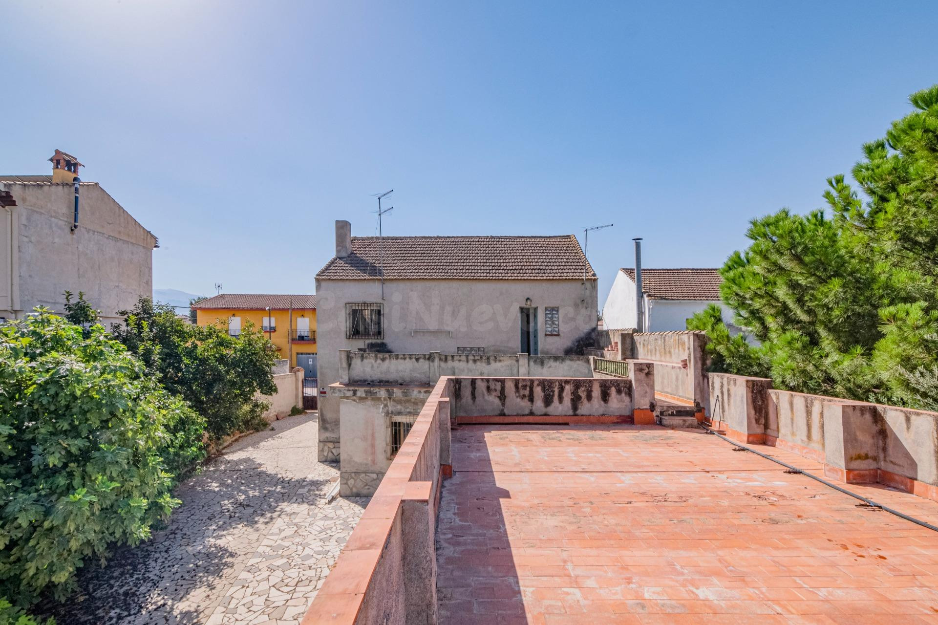 Gran casa de pueblo con terreno, en Ambroz (1260 m2 de parce - foto 4