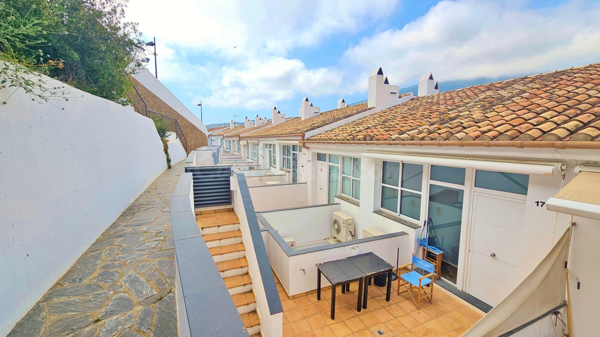 Dúplex con terraza y garaje - foto 4
