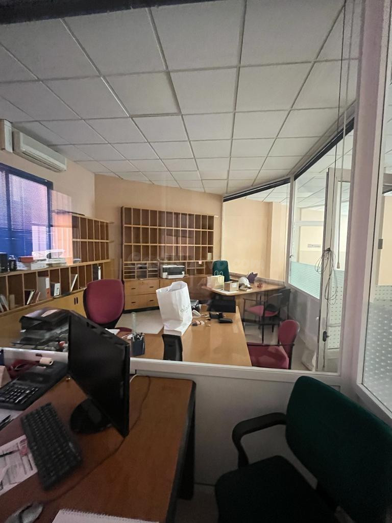 SE ALQUILA LOCAL EN EL CENTRO ACONDICIONADO - foto 4
