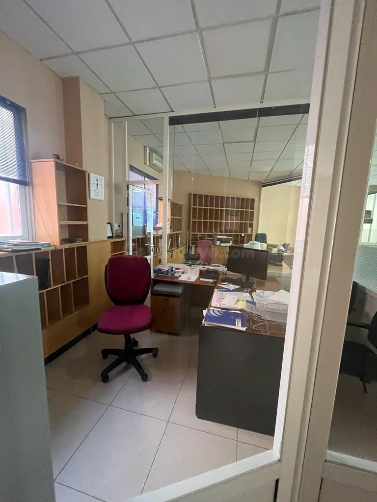 SE VENDE LOCAL EN LA ZONA CENTRO DE PONFERRADA - foto 5