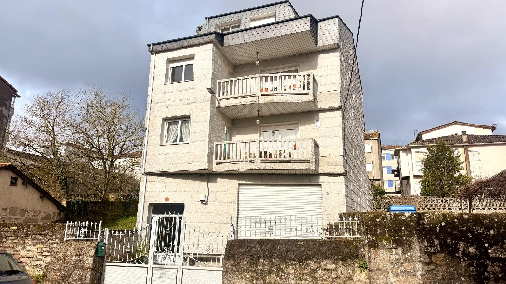 Piso en venta en el corazón de Maceda - foto 2