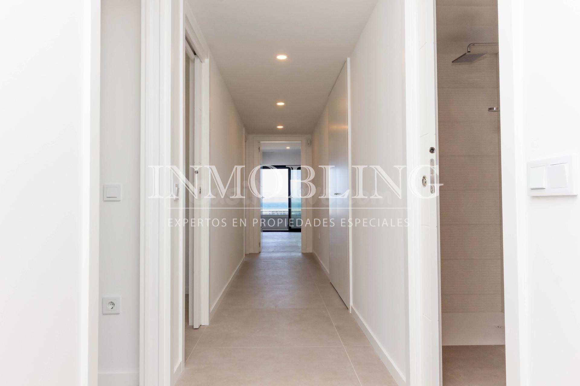 Obra nueva con casi 40 metros de terraza y vistas al mar - foto 3