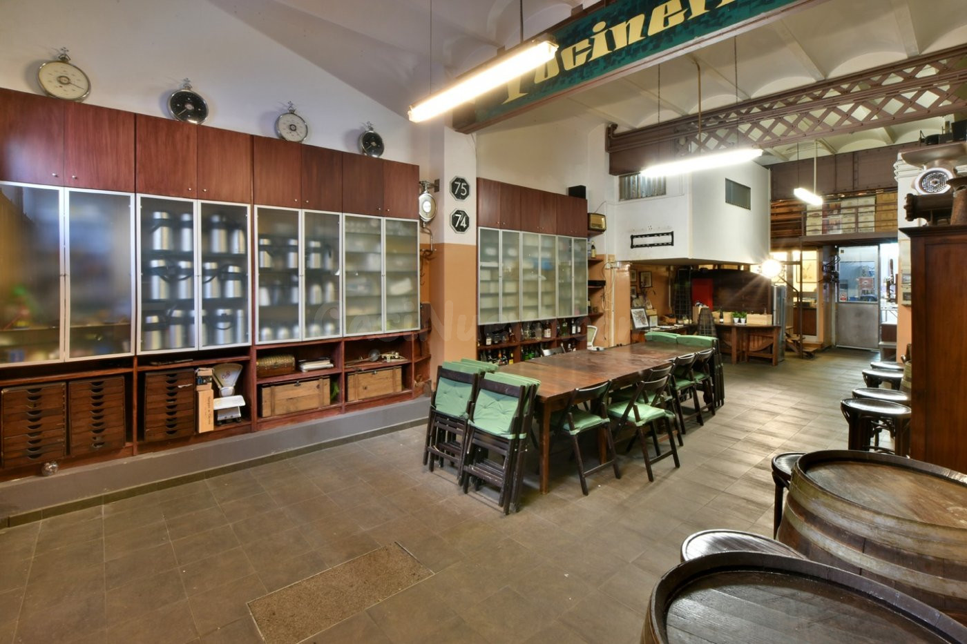 Se ALQUILA Local Comercial junto a Mercado Collblanc. - foto 3