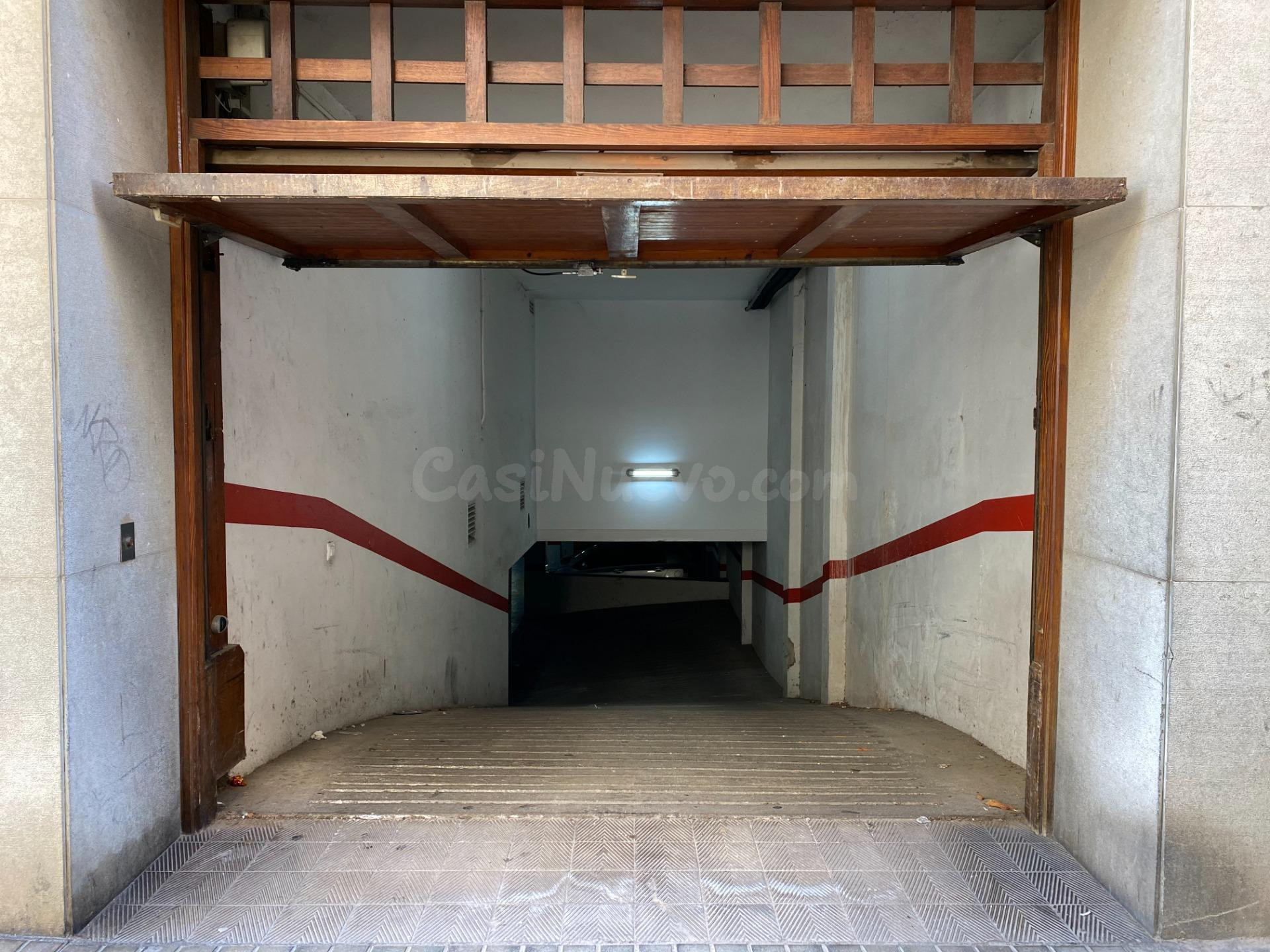 PARKING (DOBLE) EN EL CENTRO - foto 2