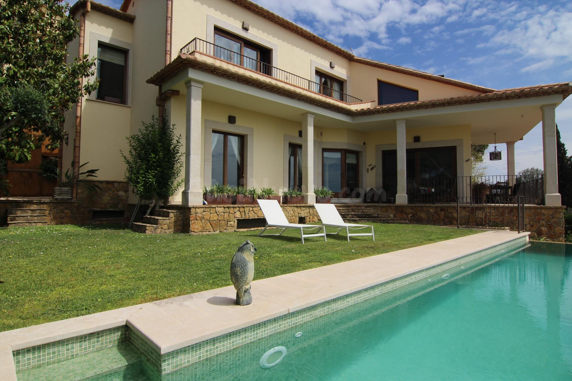 CHALET EN OLIVELLA