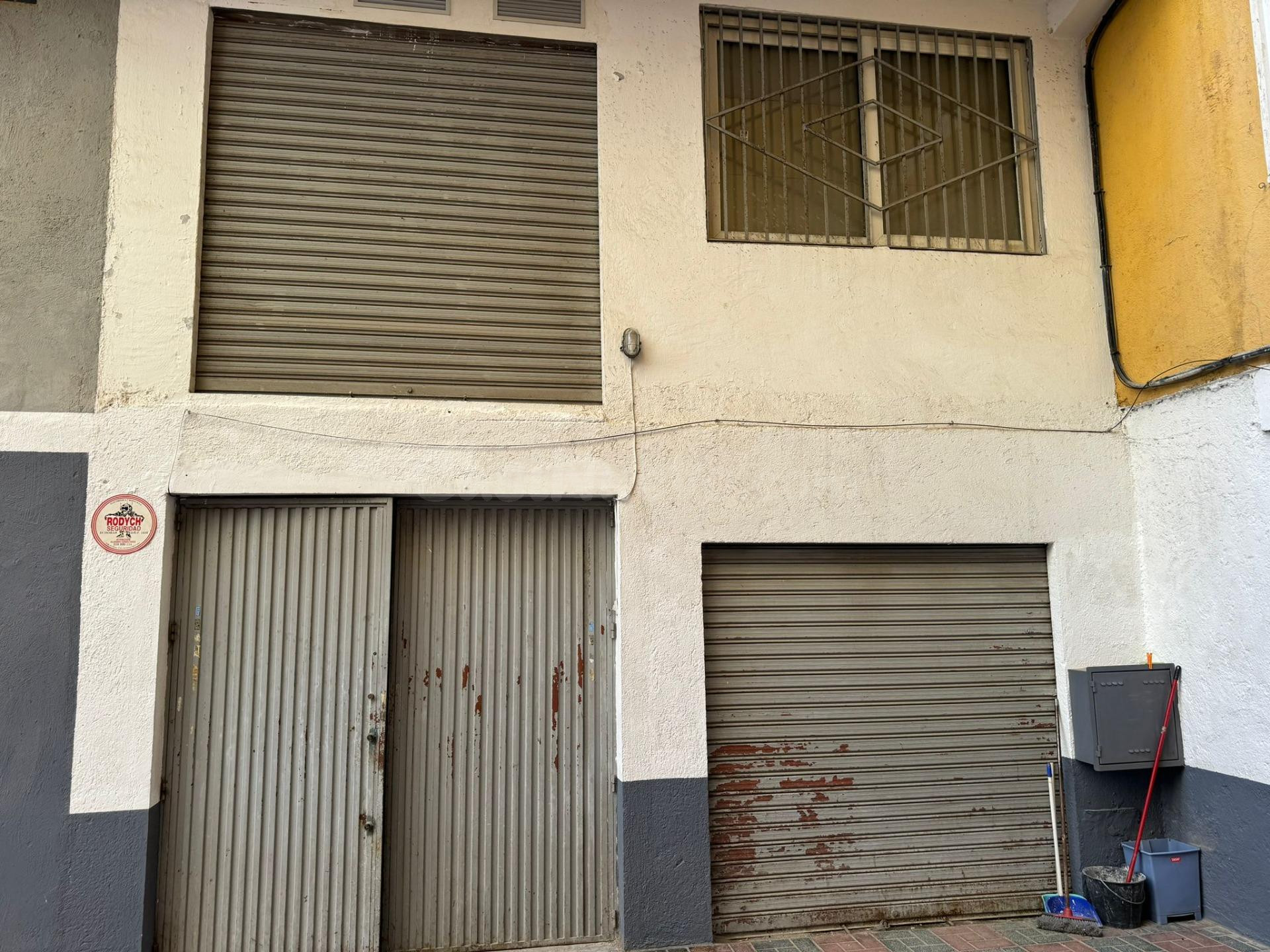 Local comercial en Avenida de Madrid – Granada - foto 2