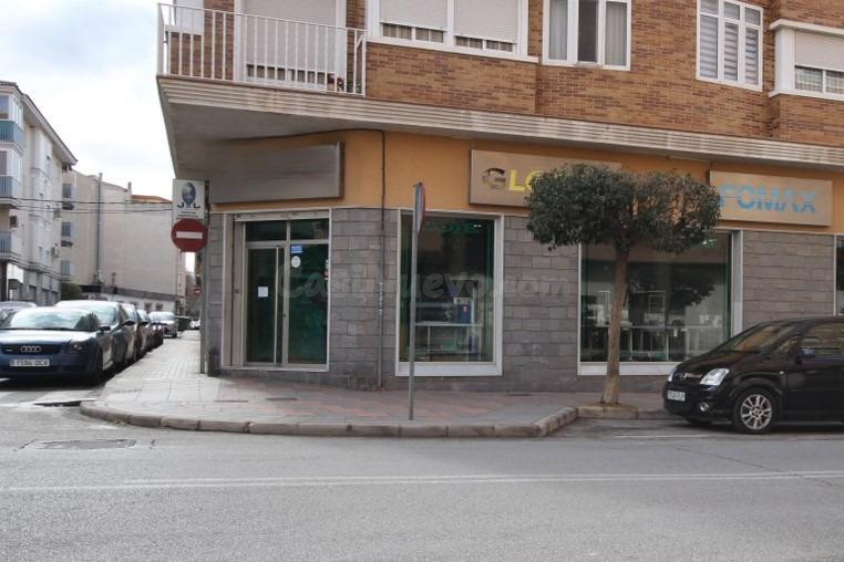 LOCAL COMERCIAL EN AVENDIA DE MADRID. - foto 2