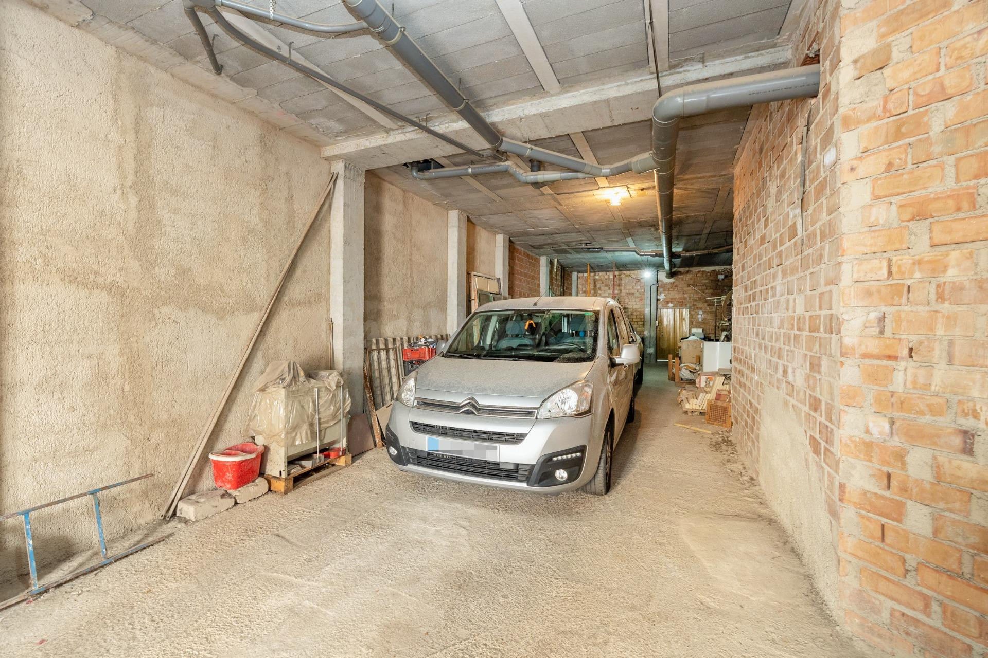 Local comercial en venta en Peligros – Calle Principal - foto 4