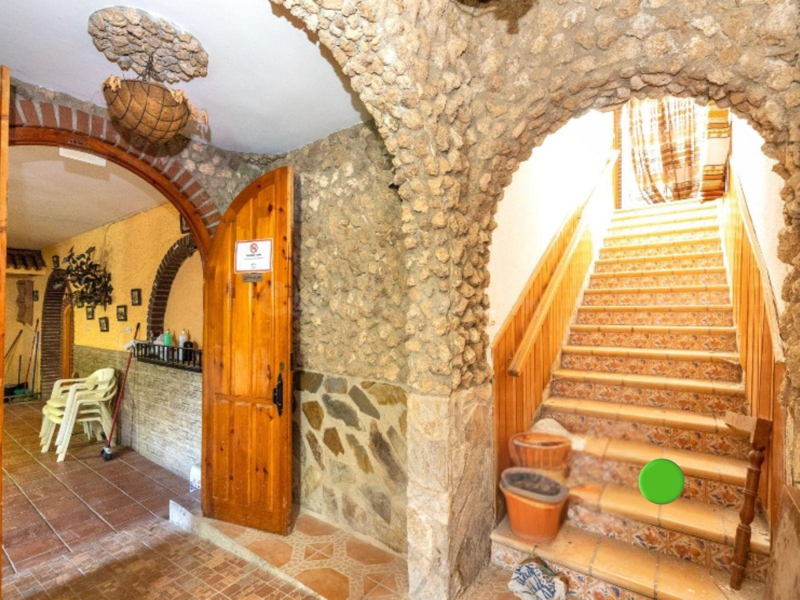 FINCA DE 5.000 M2 EN GÜEVÉJAR CON VIVIENDA Y TERRENO URBANIZ - foto 2