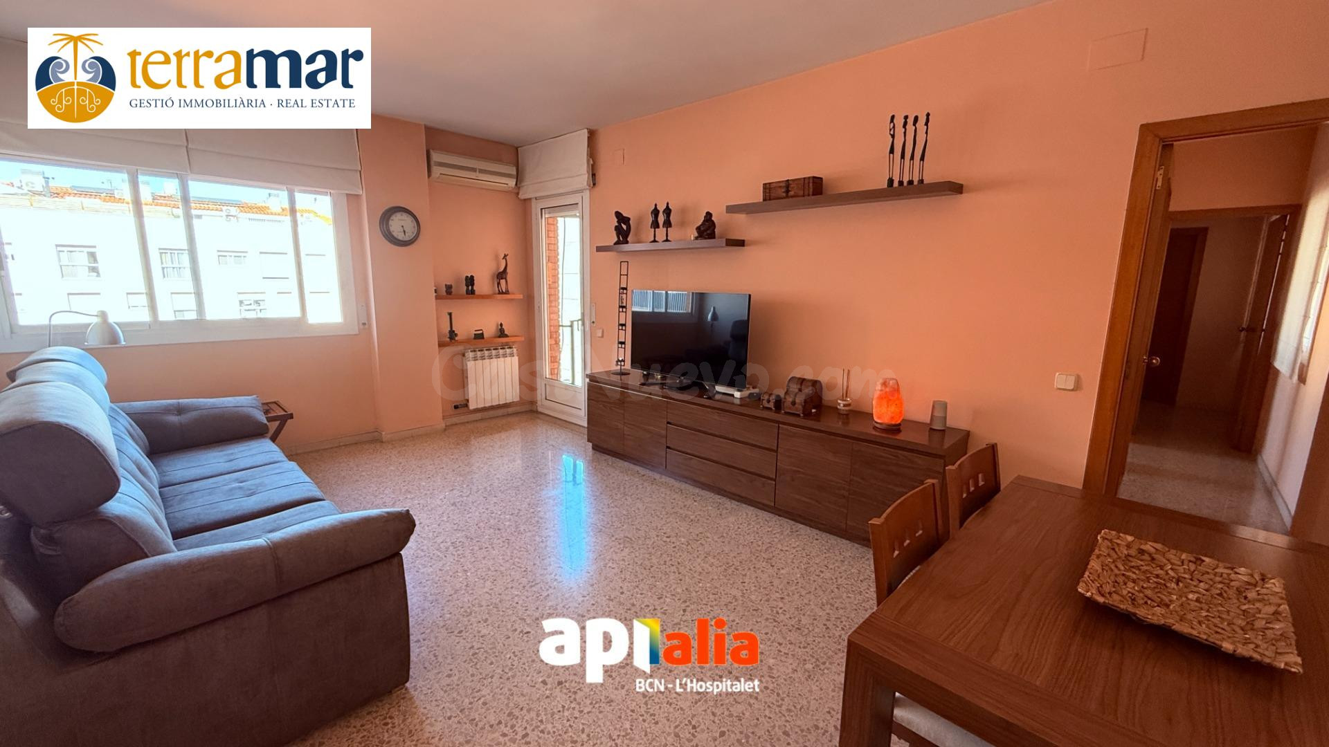 ACOGEDOR PISO EN CORNELLÀ DE LLOBREGAT - ZONA ALMEDA - foto 2
