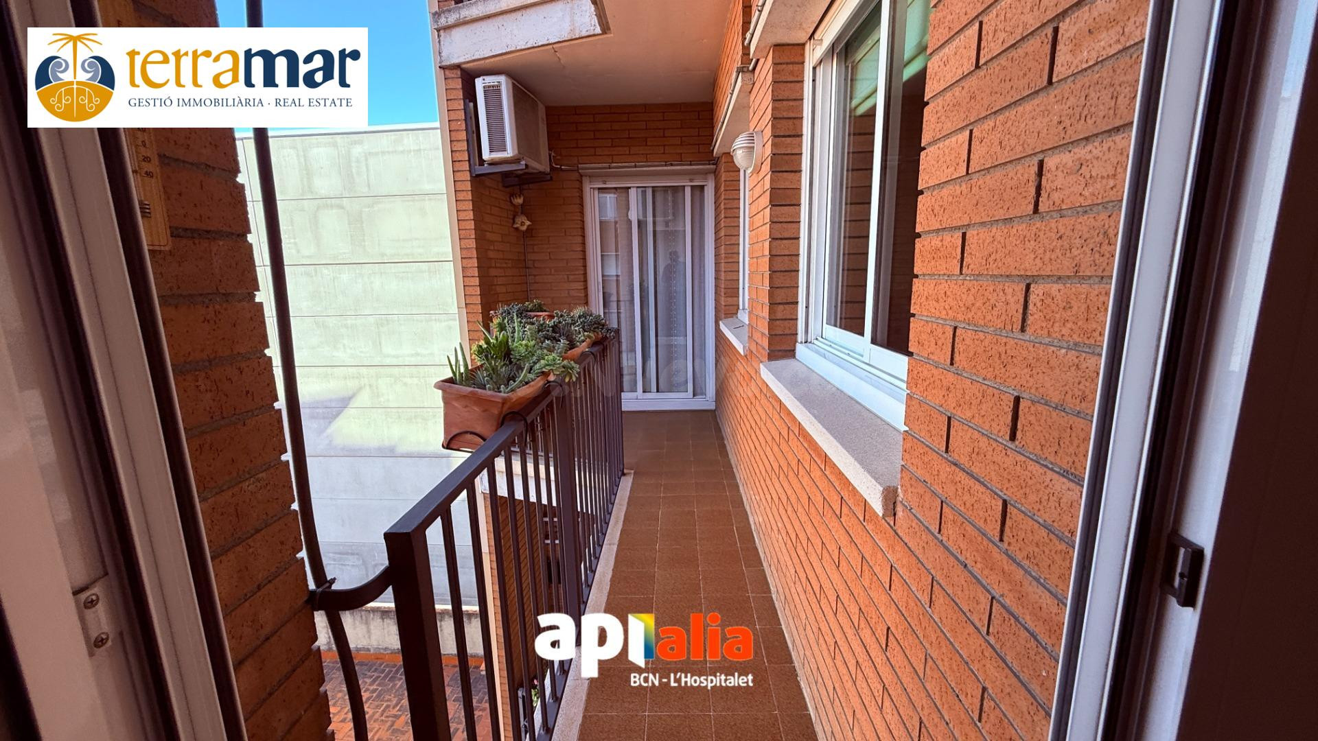 ACOGEDOR PISO EN CORNELLÀ DE LLOBREGAT - ZONA ALMEDA - foto 3