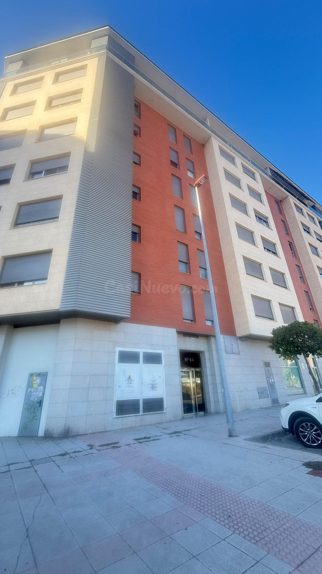 SE VENDE PISO EN LA ROSALEDA