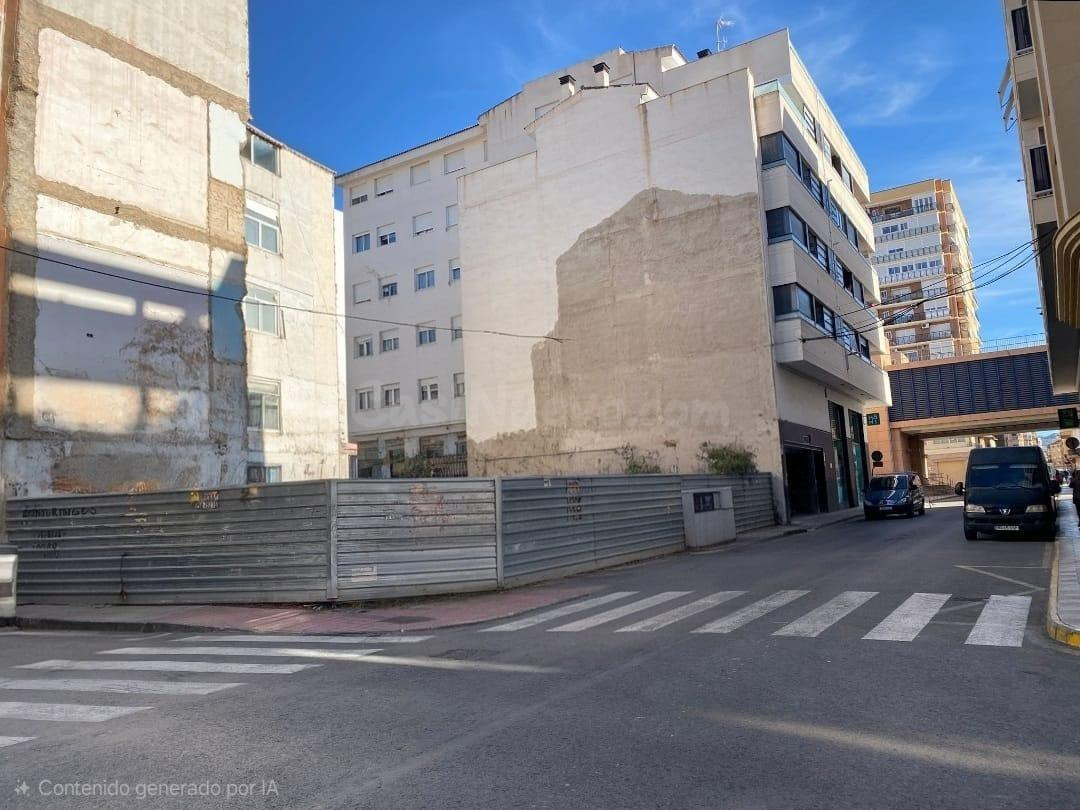 ¡INVERSORES! Solar Urbano de 310 m2 en Pleno Centro de Elda 