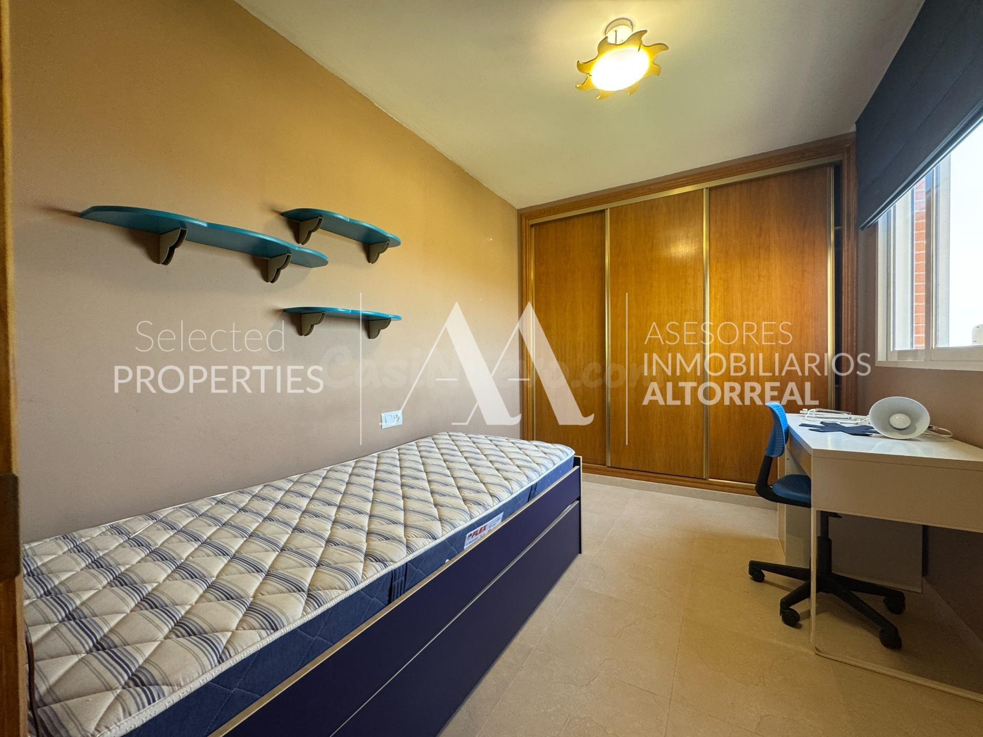 VENTA ALTORREAL PISO ESQUINA CON GRAN TERRAZA , GIMNASIO , S - foto 5