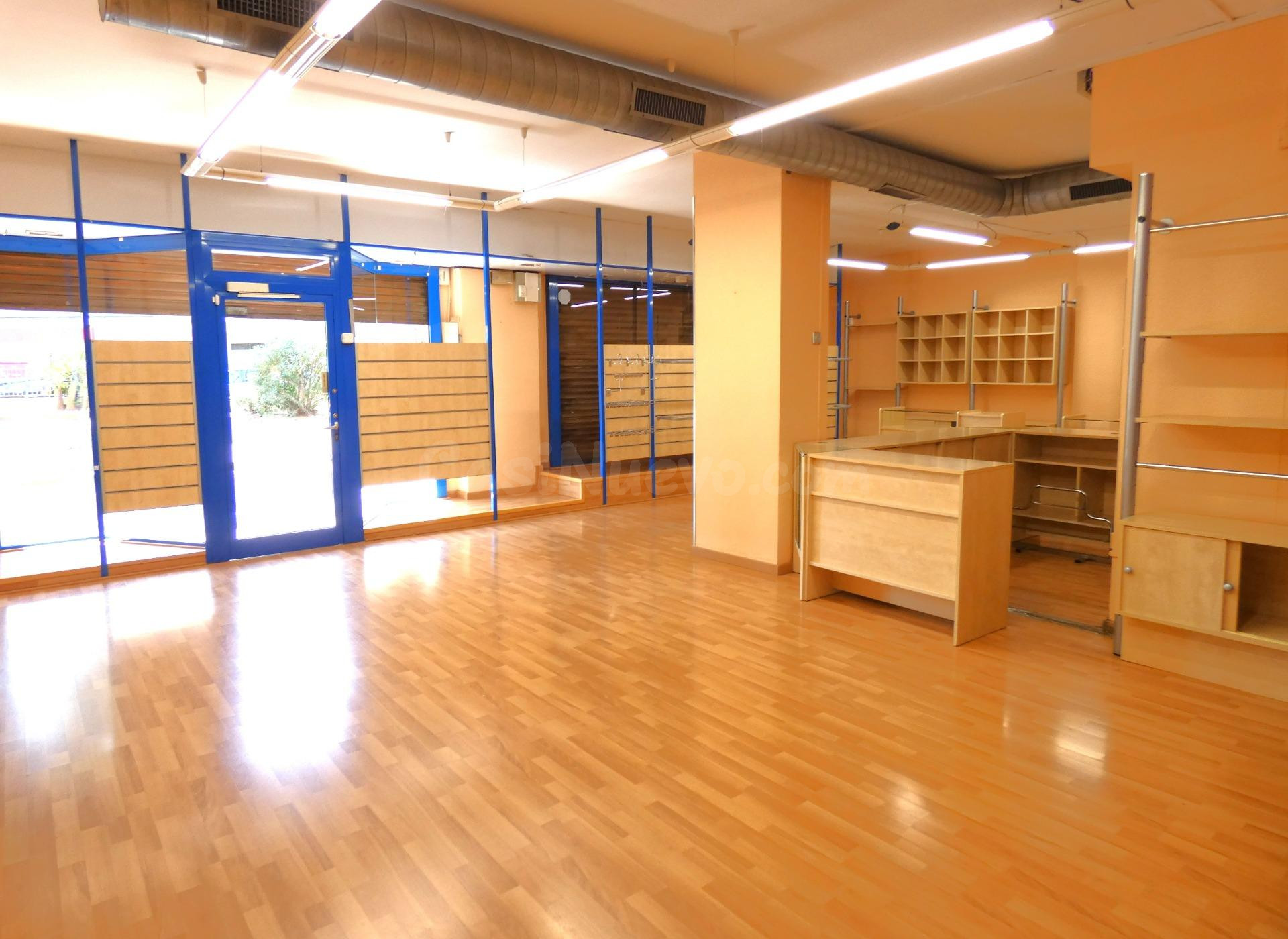 LOCAL EN VENTA EN EL CENTRO DE SANT VICENÇ DELS HORTS