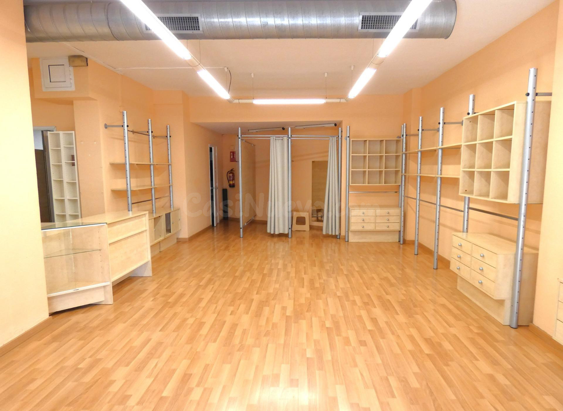 LOCAL EN VENTA EN EL CENTRO DE SANT VICENÇ DELS HORTS - foto 4
