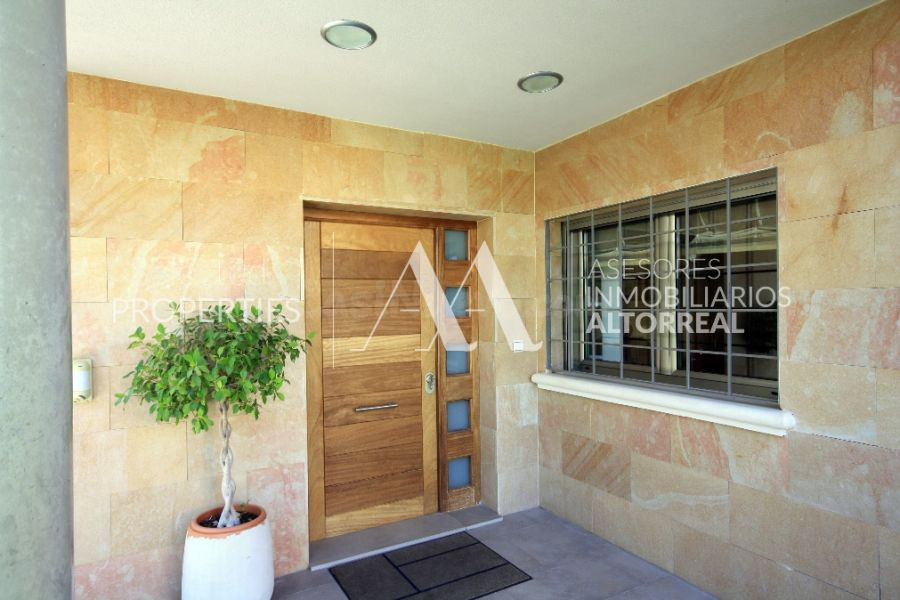 SE ALQUILA CHALET INDEPENDIENTE EN ALTORREAL CON PISCINA PRI - foto 2