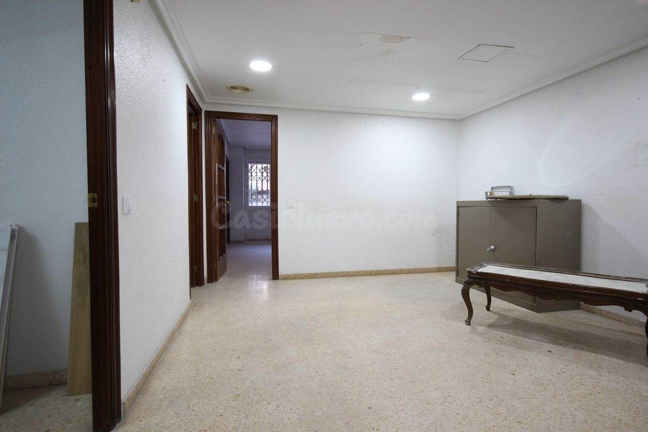 Oficina en Alquiler en Elda - Zona Padre Manjón - foto 5