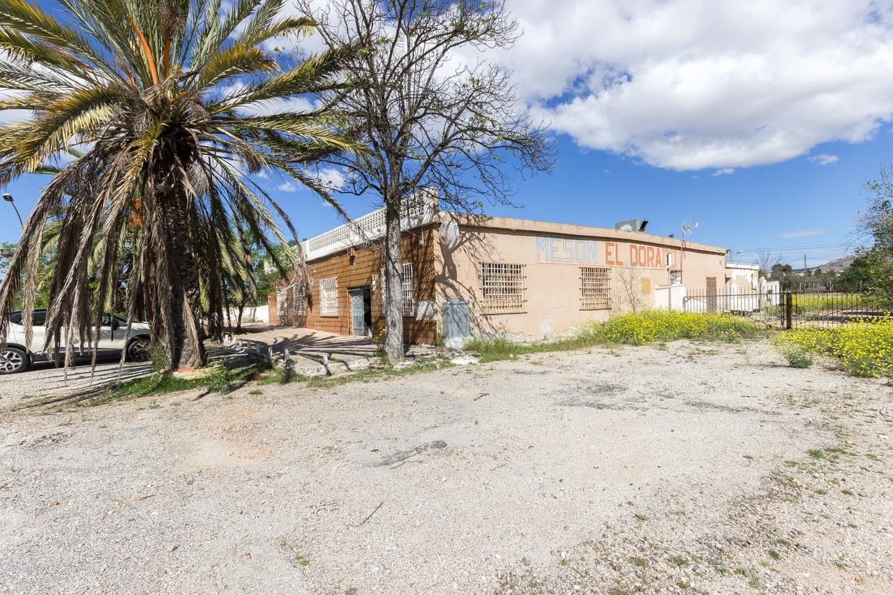 Casa de Campo en Sax - Oportunidad para Reformar.