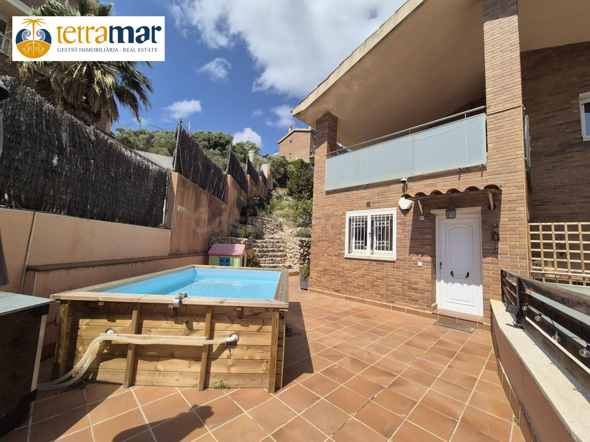 GRAN CASA CON TERRAZA, 4 habitaciones Y 3 BAÑOS