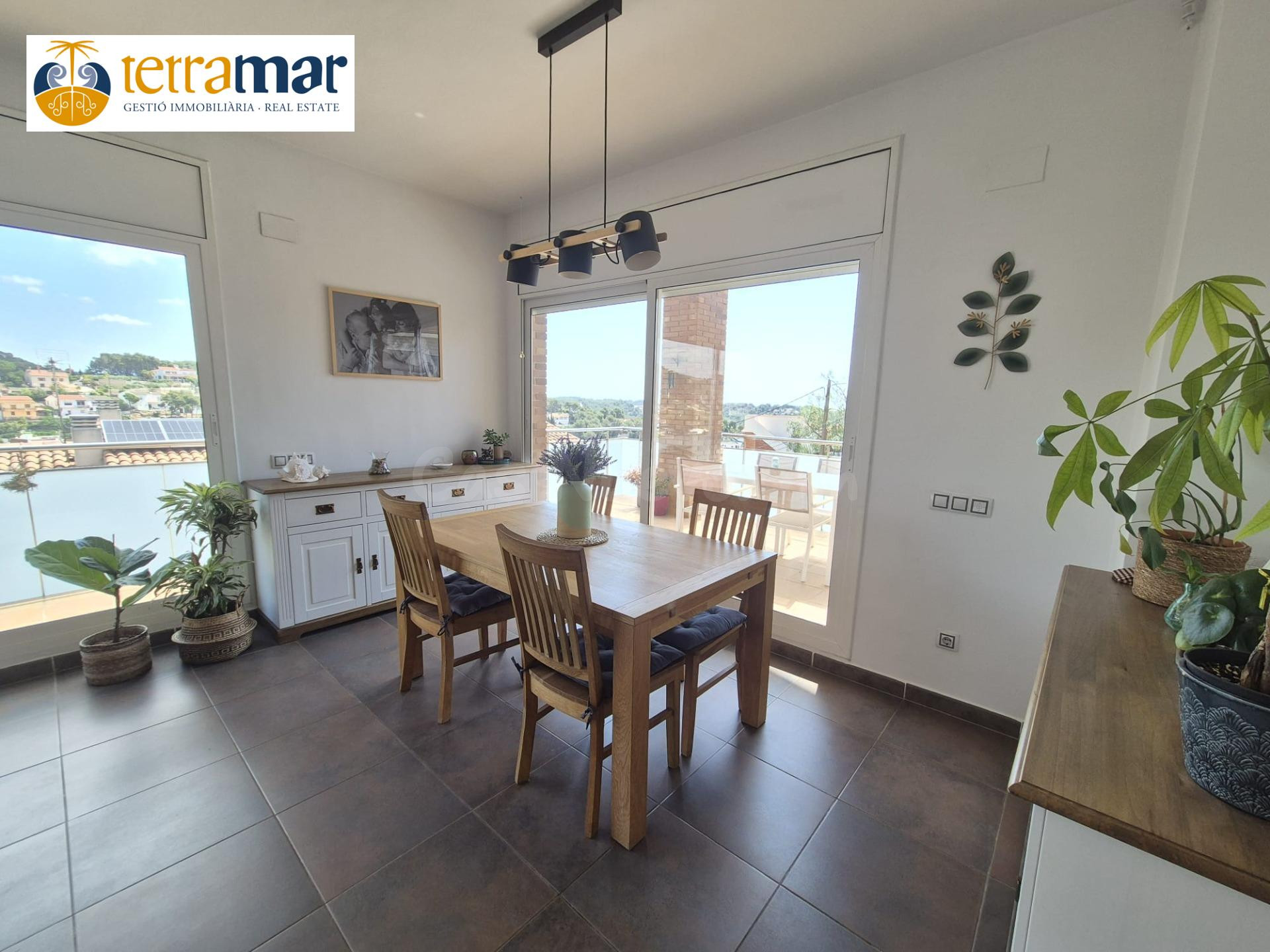 GRAN CASA CON TERRAZA, 4 habitaciones Y 3 BAÑOS - foto 4
