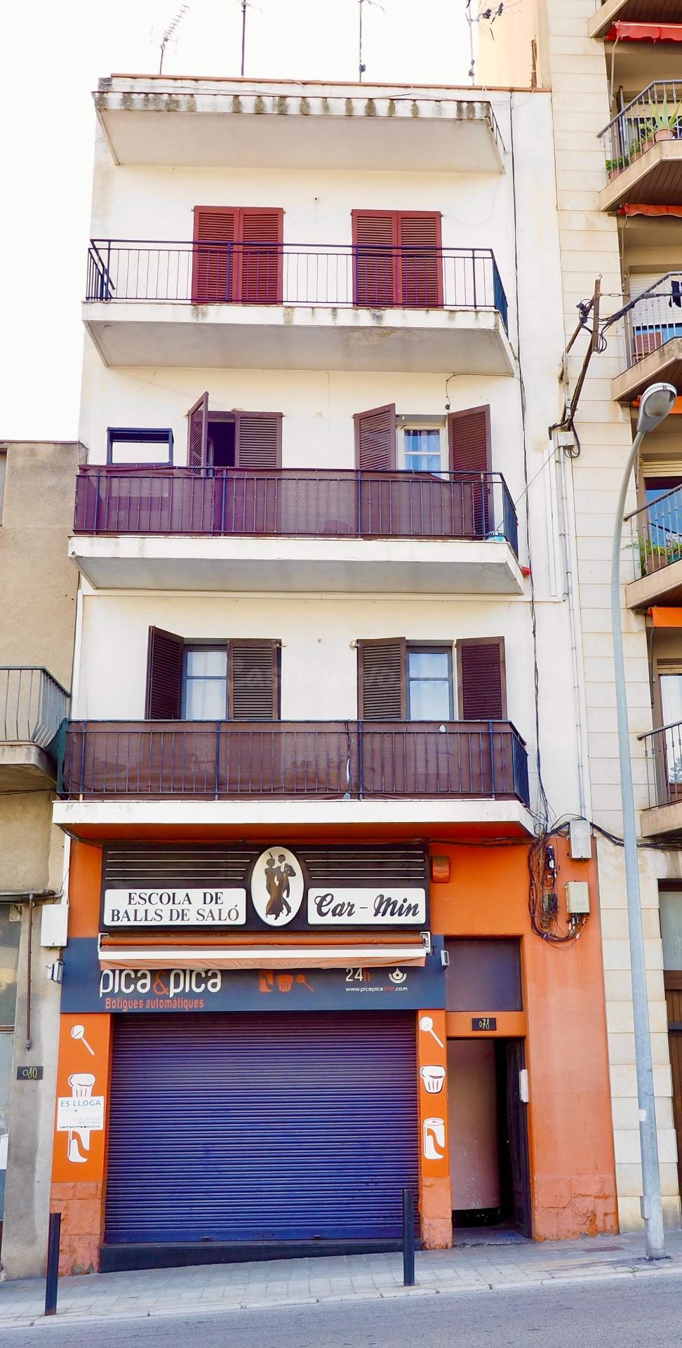 EDIFICIO EN VENTA -  CENTRO DE FIGUERES (GIRONA) - CON INQUI