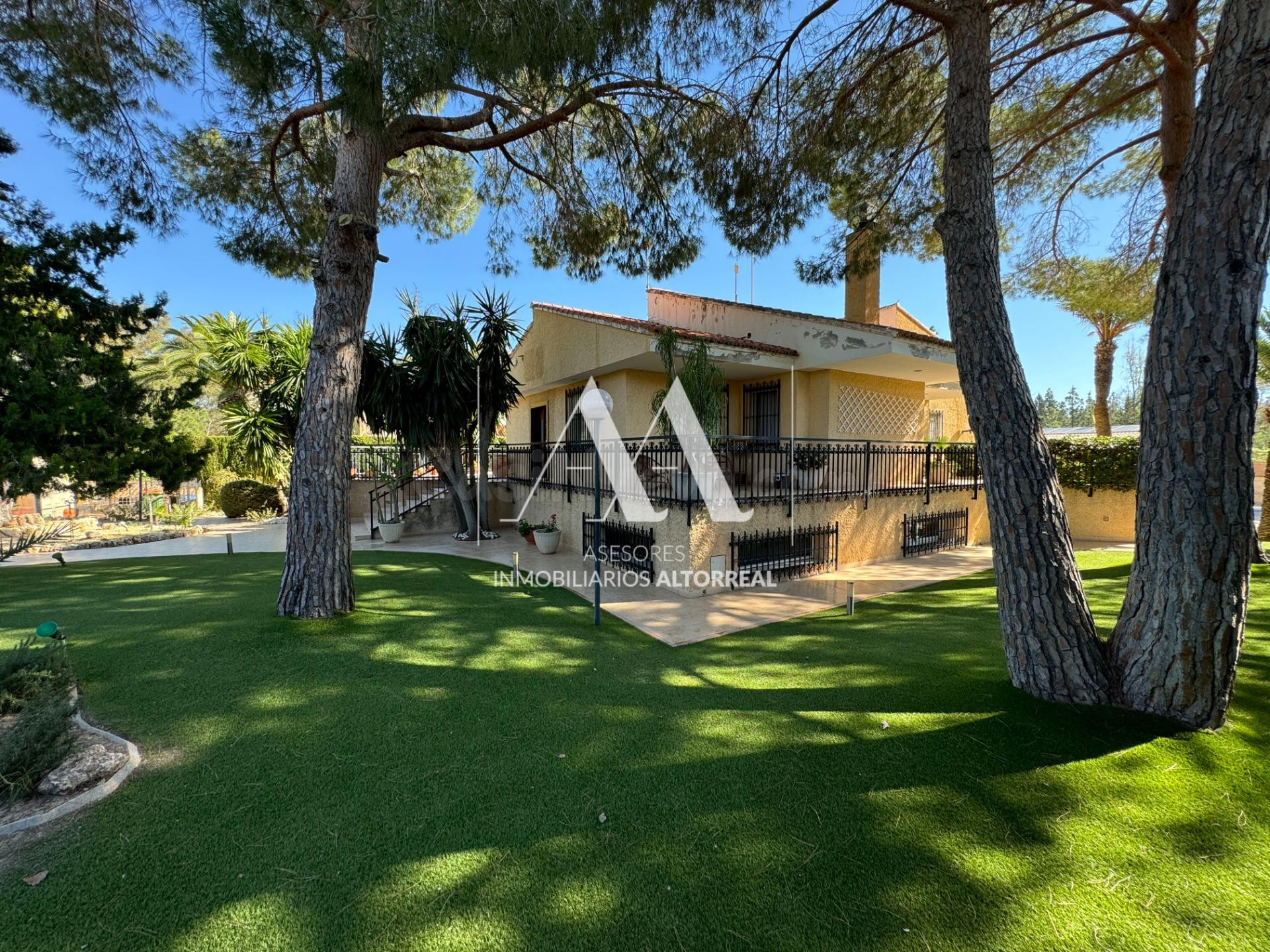 CHALET INDEPENDIENTE EN LA ALCAYNA