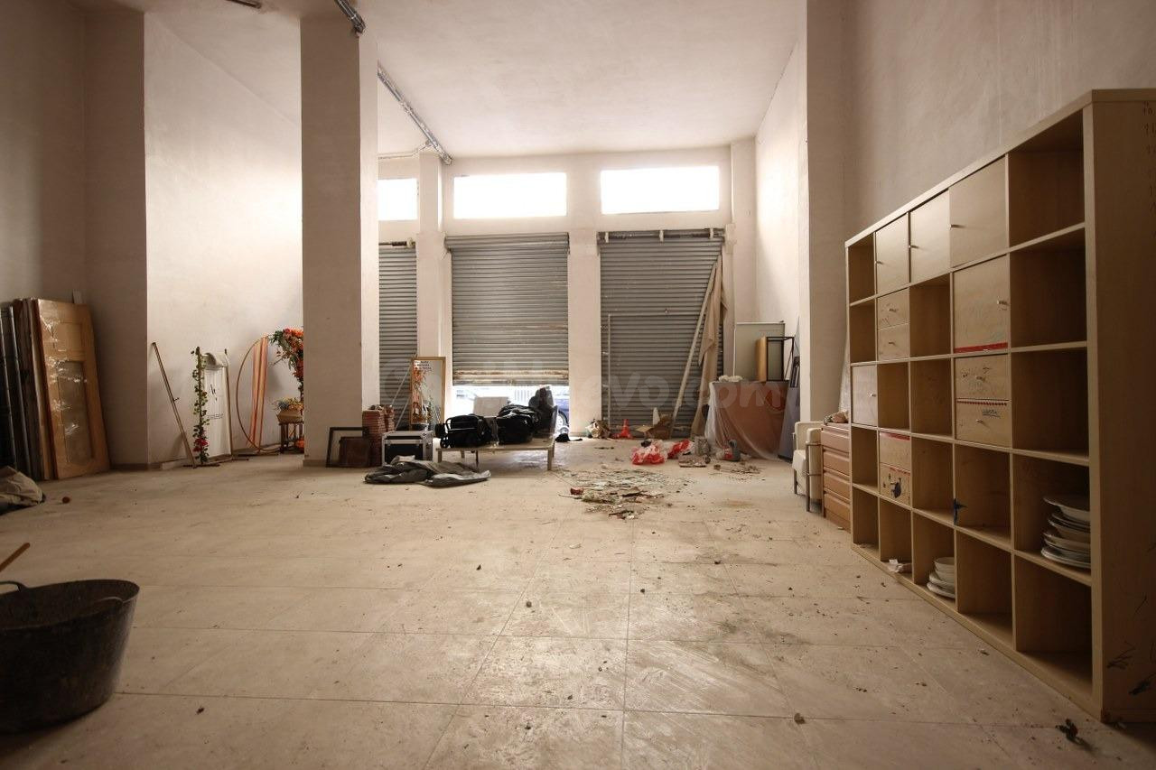 Amplio Local Comercial en Elda - foto 3