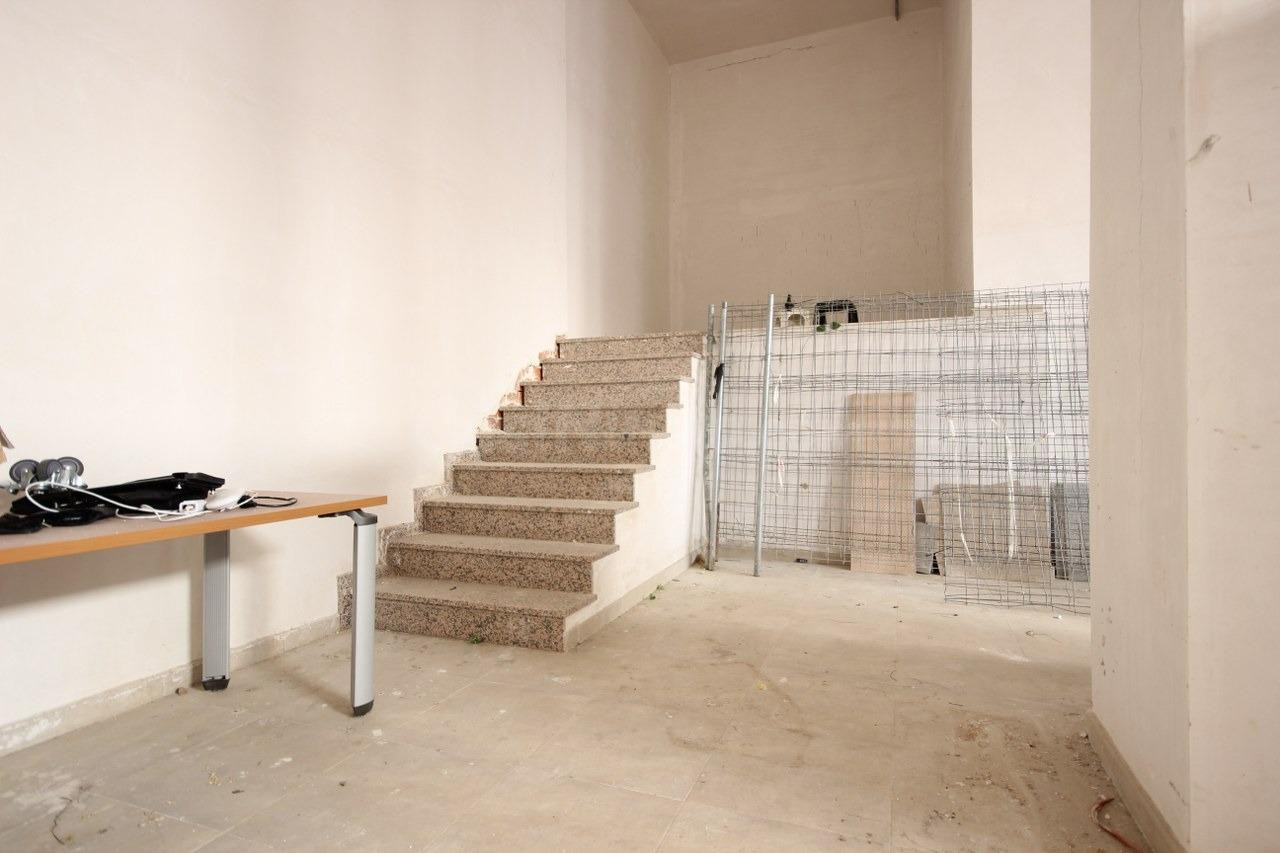 Amplio Local Comercial en Elda - foto 4