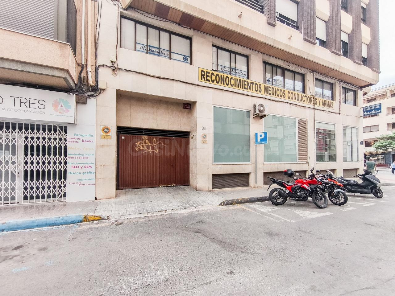 Plaza de Garaje en Gran Avenida
