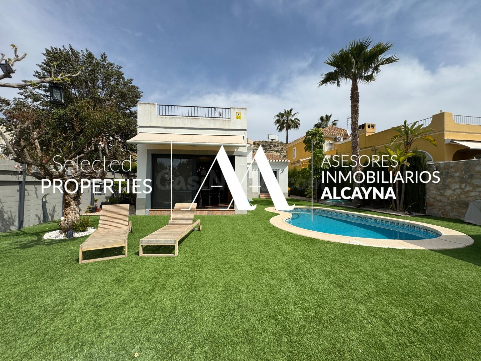 CHALET EN ALTORREAL REFORMADO EN PRIMERISIMA LINEA DEL GOLF