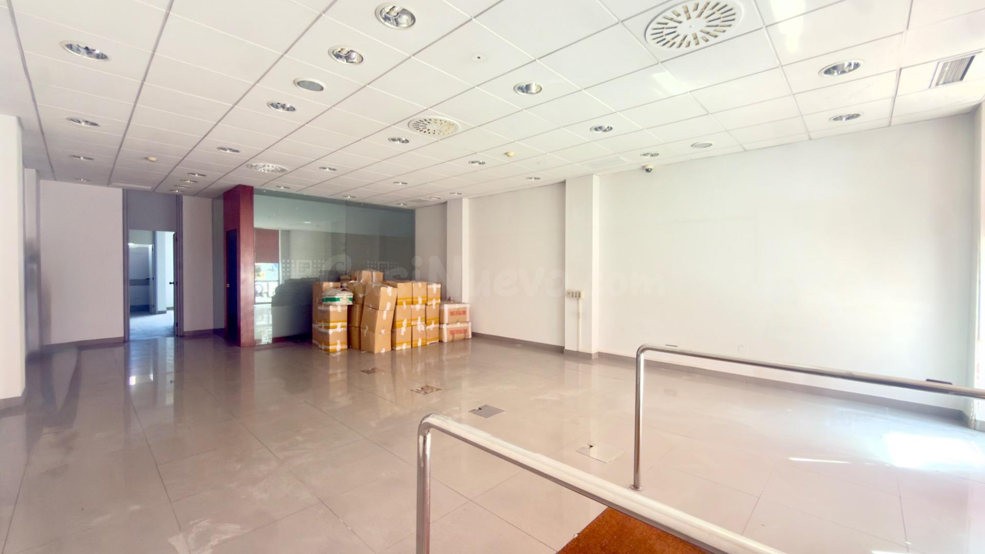Local Comercial en Venta - Orense Centro de gran tamaño