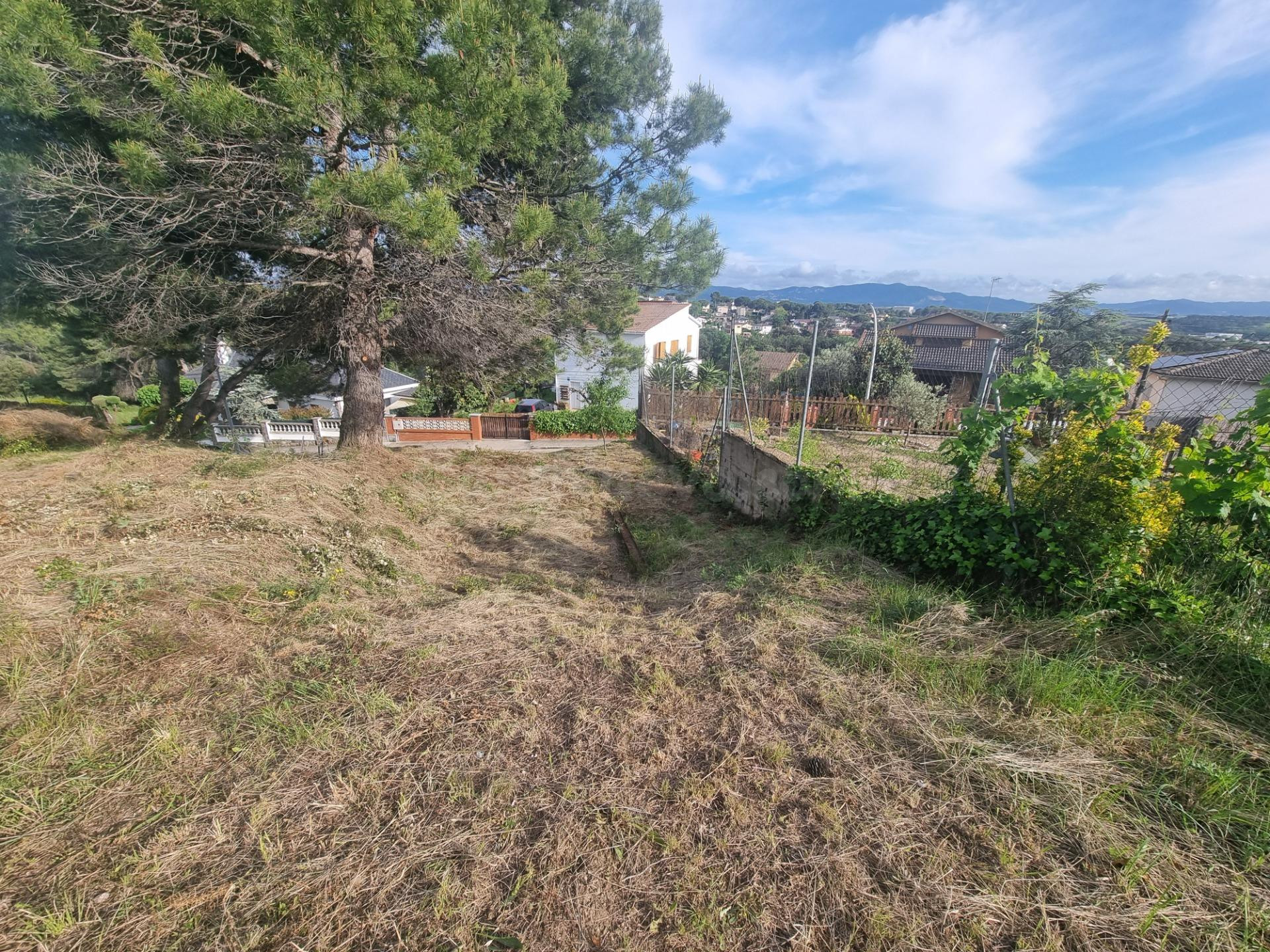 Parcela de 934 metros con vistas en Lliçà de Vall - foto 2
