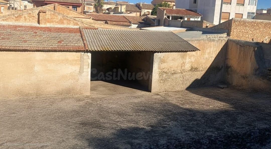 CASA - COBERTIZO SOBRE TERRENO URBANO EDIFICABLE EN PINOSO - foto 3