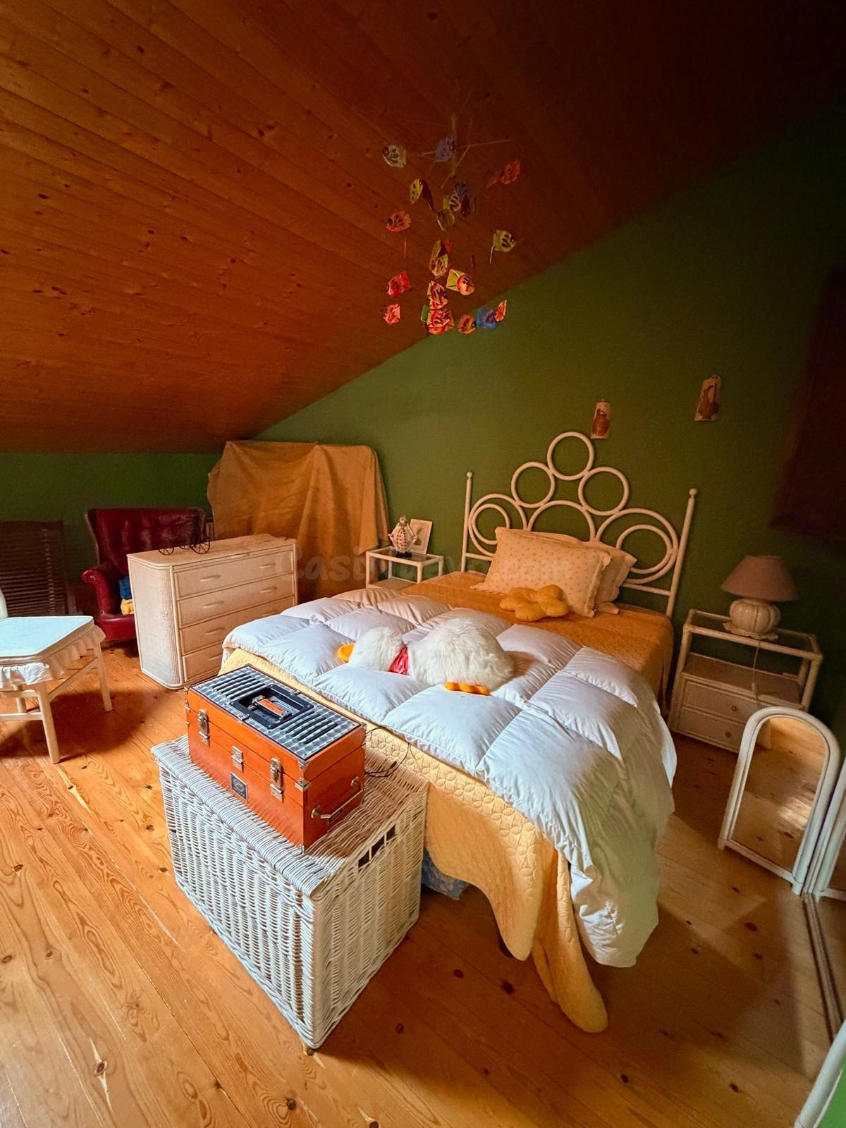 VENTA DE CHALET EN ARROYO - foto 3