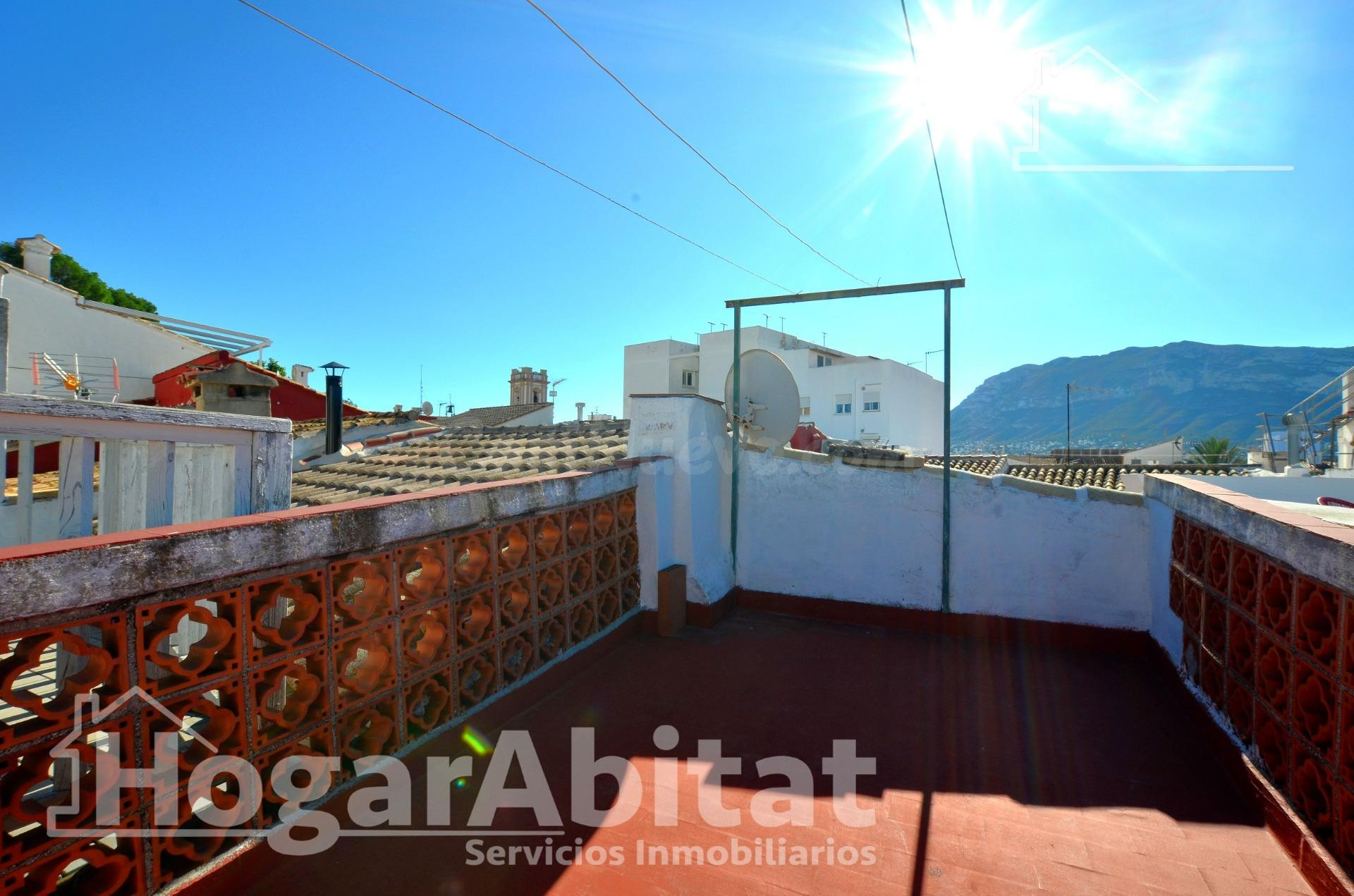 ¡DENIA CENTRO! CASA AMPLIA Y LUMINOSA, PARA REFORMAR CON TER - foto 4