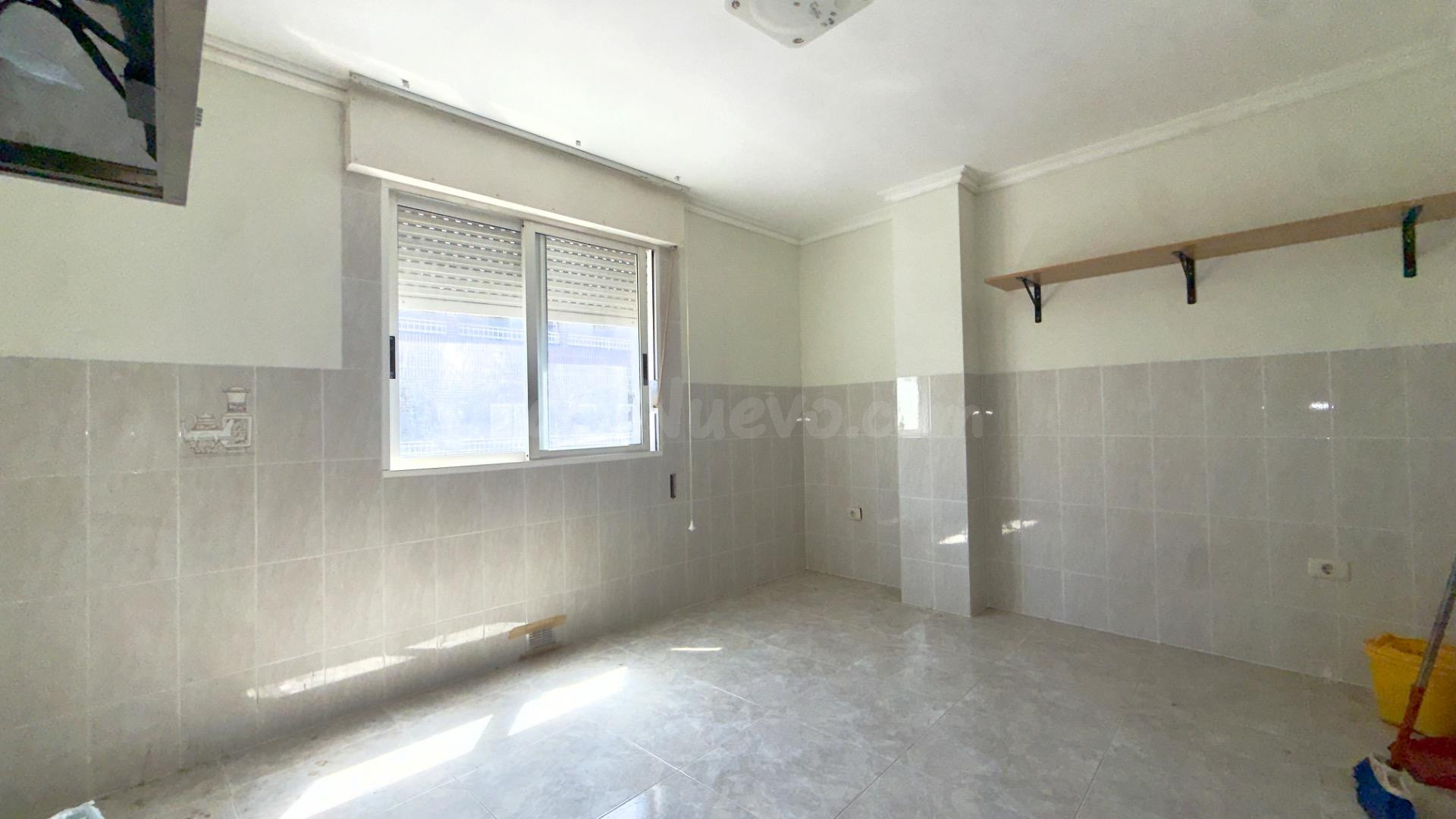 #Piso en Venta - Centro de la Villa de Xinzo con 4 habitacio - foto 5