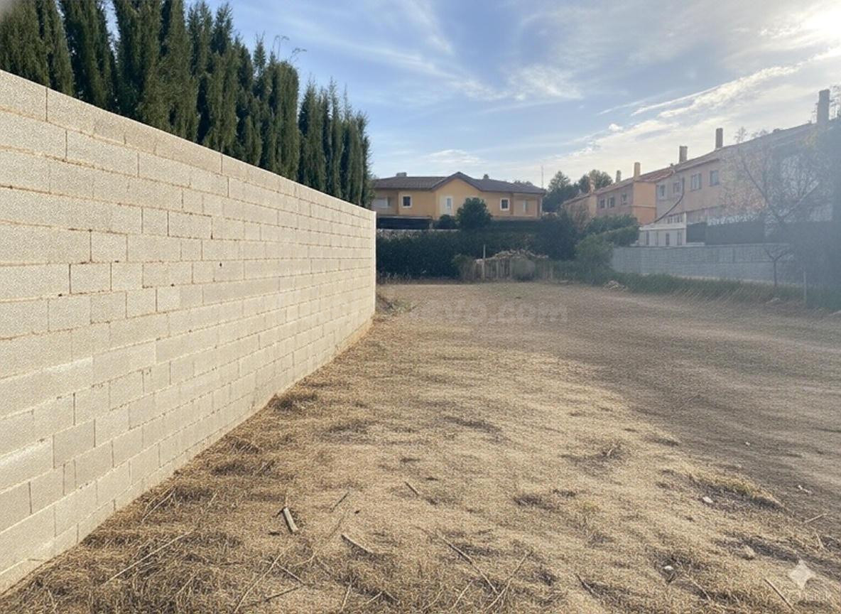 Parcela Urbana de 1320 m2 - ZONA RESIDENCIAL CLUB DE CAMPO -