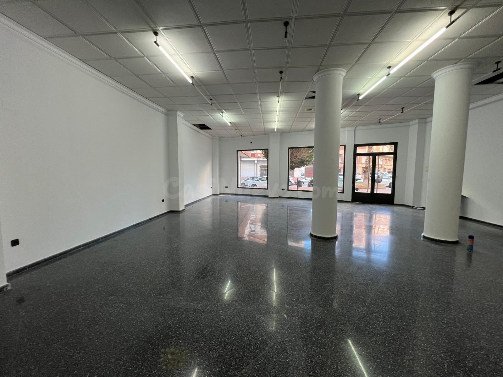 Local Comercial en Centro Urbano