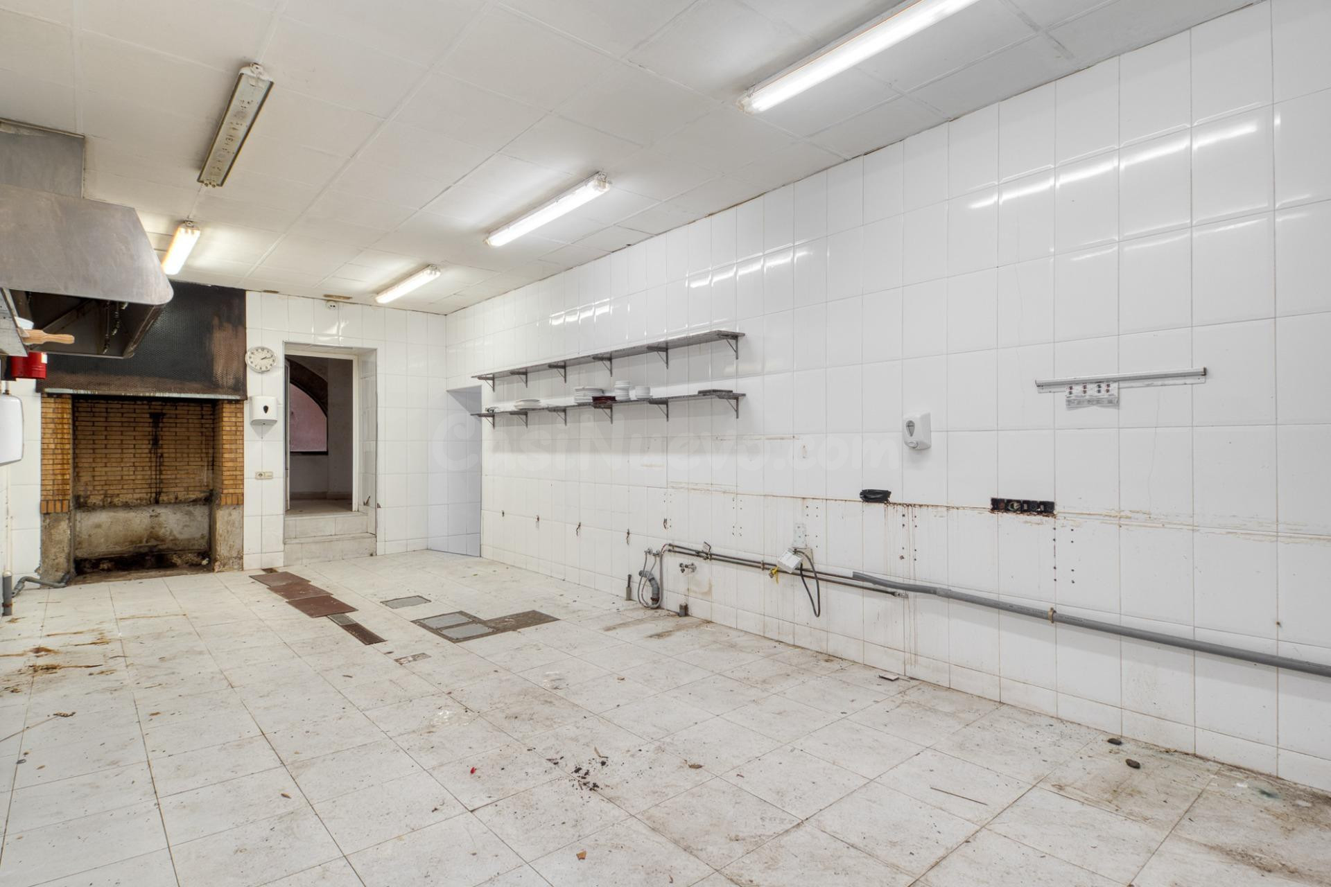 CASA PARA REHABILITAR EN SARRIÀ DE TER - foto 3