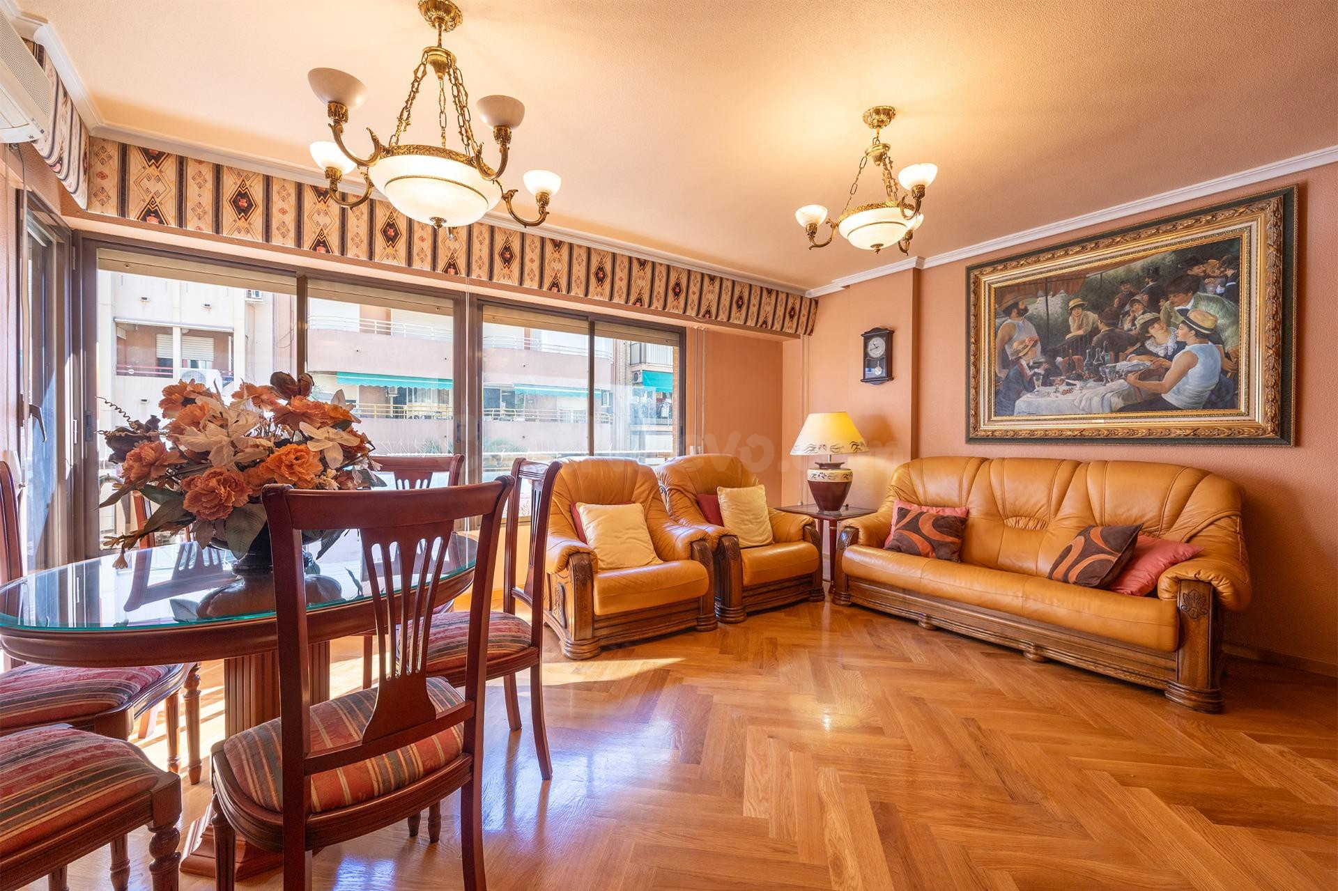 Espacio, luz y ubicación inmejorable: tu nuevo hogar en el centro!!! - foto 5