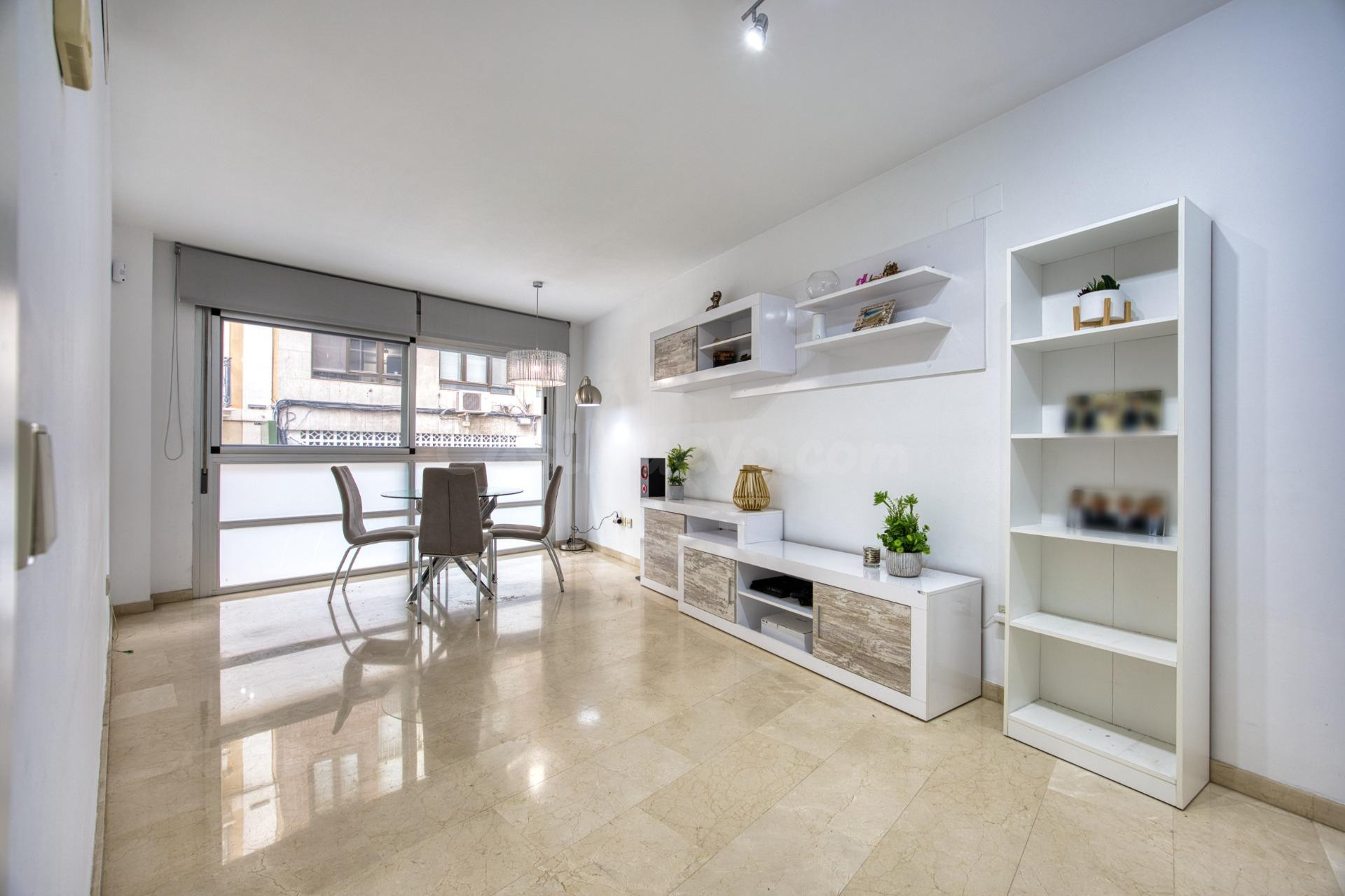 AMPLIA VIVIENDA EN PLENO CENTRO CON PATIO PRIVADO | ¡LISTA P - foto 3