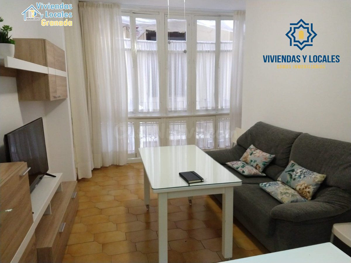 Apartamento reformado junto a Zacatín