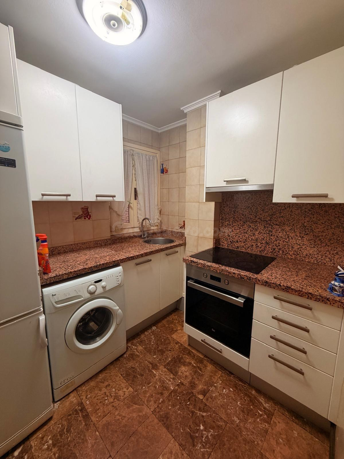 Se vende piso en Macias Picavea - foto 3